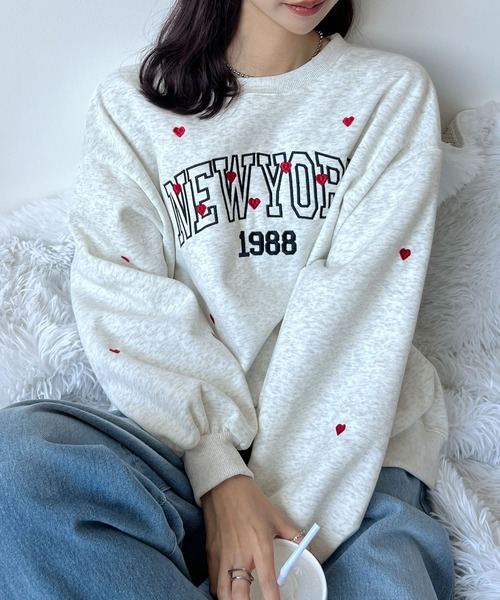 Futier land(フューティアランド)の「この絶妙なハート間が大人っぽ~い◎カレッジロゴハート刺繍プルオーバー(スウェット・レディース・チャコールグレー/杢グレー・FREE)」の3枚目の写真