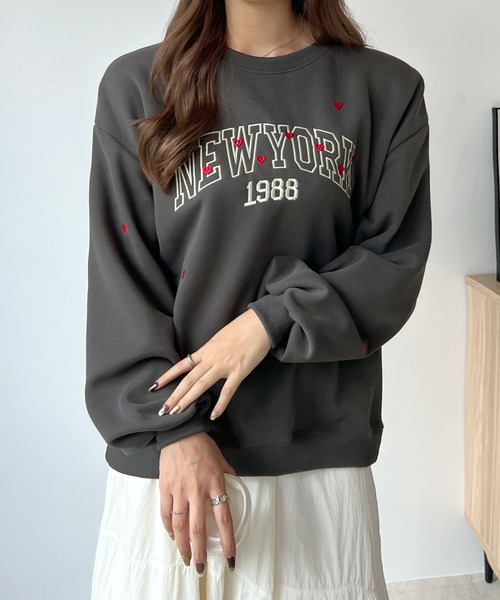 Futier land(フューティアランド)の「この絶妙なハート間が大人っぽ~い◎カレッジロゴハート刺繍プルオーバー(スウェット・レディース・チャコールグレー/杢グレー・FREE)」の13枚目の写真