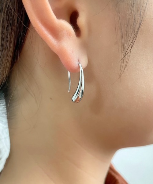 ciite'(シーテ)の「ドロップモチーフ フックピアス (両耳用)(ピアス(両耳用)・レディース・シルバー/ゴールド・FREE)」の1枚目の写真