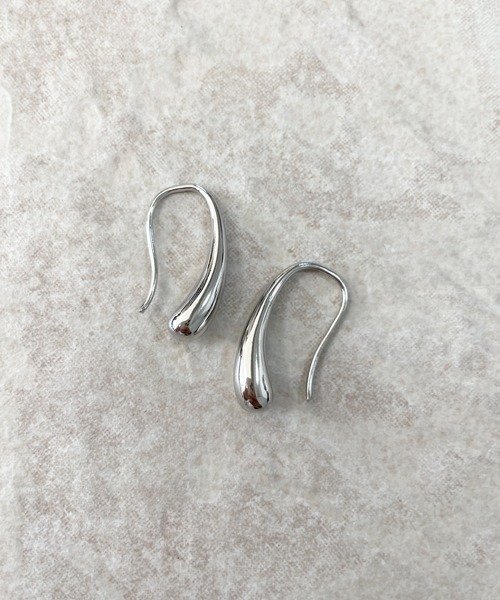 ciite'(シーテ)の「ドロップモチーフ フックピアス (両耳用)(ピアス(両耳用)・レディース・シルバー/ゴールド・FREE)」の7枚目の写真