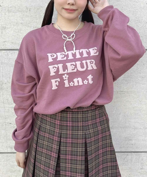 F i.n.t（フィント）の「70’sフラワーロゴ発泡プリントスウェット/fint　フィント（スウェット・レディース・アイボリー/モーブ系/ライトブルー・FREE）」の3枚目の写真