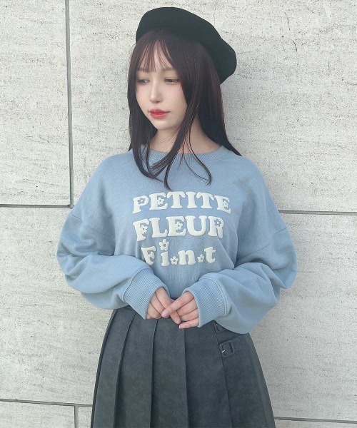 F i.n.t（フィント）の「70’sフラワーロゴ発泡プリントスウェット/fint　フィント（スウェット・レディース・アイボリー/モーブ系/ライトブルー・FREE）」の4枚目の写真