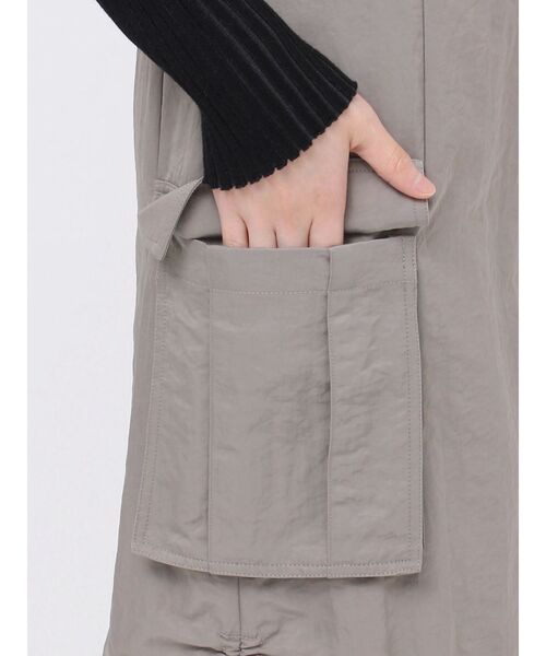 MURUA（ムルーア）の「シャイニーカーゴマキシスカート（スカート・レディース・カーキ/ブラック/ライトグレー・2/1）」の19枚目の写真