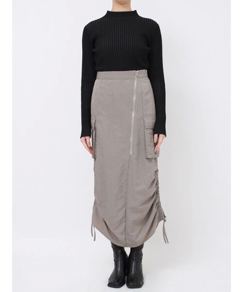 MURUA（ムルーア）の「シャイニーカーゴマキシスカート（スカート・レディース・カーキ/ブラック/ライトグレー・2/1）」の4枚目の写真
