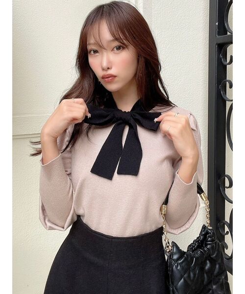 RESEXXY（リゼクシー）の「ボウタイニットトップス（ニット/セーター・レディース・ブラック/ブルー/ベージュ・FREE）」の18枚目の写真