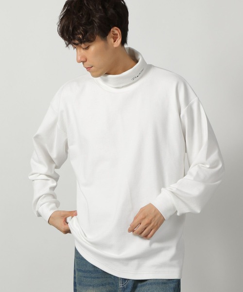 LAKOLE(ラコレ)の「タートルネック刺繍T / 204477(Tシャツ/カットソー・メンズ・ブルー/ブラック/ホワイト・MEDIUM/LARGE)」の1枚目の写真