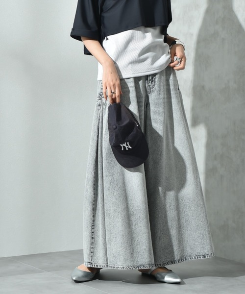 INTERPLANET（インタープラネット）の「サイドタックデニムワイドパンツ（デニムパンツ・レディース・ブルー/グレー・FREE）」の2枚目の写真