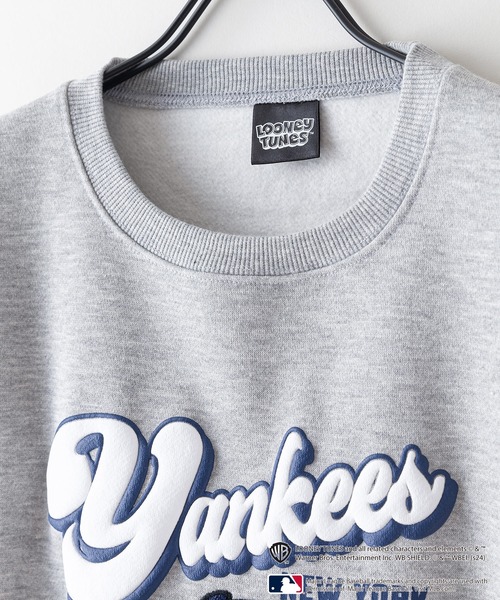 MLB(メジャーリーグベースボール)の「【Looney Tunes × MLB】 オリジナルデザイン 裏起毛クルーネックスウェット(スウェット・メンズ・グレー系その他/ブラック系その他2/グレー系その他3/ブラック系その他/ベージュ系その他2/ホワイト系その他3・MEDIUM/X-LARGE/LARGE)」の19枚目の写真