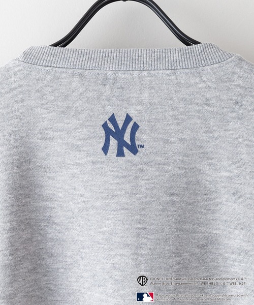 MLB(メジャーリーグベースボール)の「【Looney Tunes × MLB】 オリジナルデザイン 裏起毛クルーネックスウェット(スウェット・メンズ・グレー系その他/ブラック系その他2/グレー系その他3/ブラック系その他/ベージュ系その他2/ホワイト系その他3・MEDIUM/X-LARGE/LARGE)」の13枚目の写真