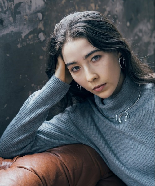 Nothing And Others(ナッシングアンドアザーズ)の「「Nothing And Others/ナッシングアンドアザーズ」Rolling Line Necklace(ネックレス・レディース・シルバー/ゴールド・FREE)」の3枚目の写真