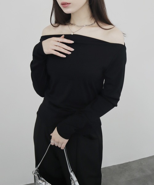 Reurie'(レウリィ)の「【ZOZO限定】オフショルダーカットソー/off shoulder basic top 長袖 シンプル きれいめ ベーシック モード 大人カジュアル フェミニン レディライク モノトーン(Tシャツ/カットソー・レディース・ホワイト/ブラック・FREE)」の19枚目の写真
