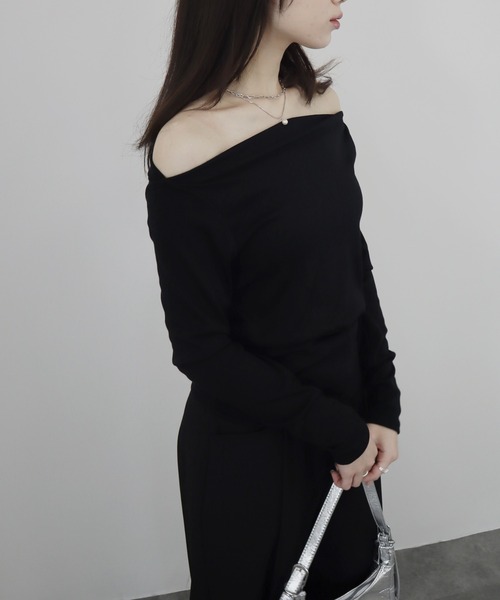 Reurie'(レウリィ)の「【ZOZO限定】オフショルダーカットソー/off shoulder basic top 長袖 シンプル きれいめ ベーシック モード 大人カジュアル フェミニン レディライク モノトーン(Tシャツ/カットソー・レディース・ホワイト/ブラック・FREE)」の20枚目の写真