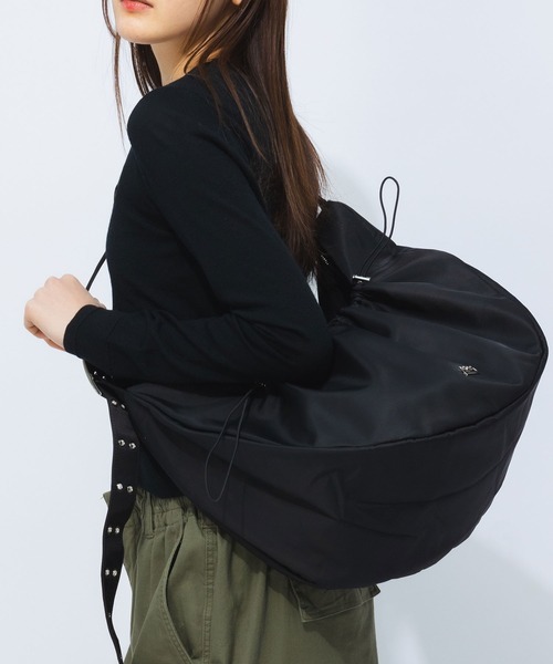 YIE YIE（イエイエ）の「YIEYIE (イエイエ) メタルロゴ ジップ ショルダーバッグ SUPER SASHA YIE15BB22（ショルダーバッグ・レディース・ブラック・-）」の12枚目の写真