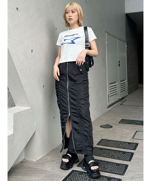 MURUA（ムルーア）の「ファスナースリットギャザースカート（スカート・レディース・ピンク/グレー/ブラック・1/2）」の14枚目の写真