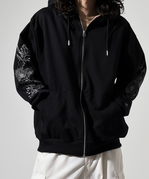 SUGGESTION（サジェッション）の「SLEEVE FLOWER  Embroidered full zip hoodie / 刺繍 フルジップパーカー unisex（パーカー・メンズ・ライトグレー/ブラック・M/L）」の16枚目の写真