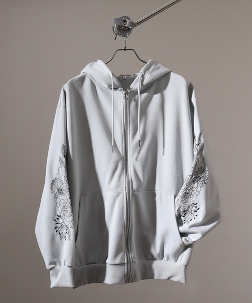 SUGGESTION（サジェッション）の「SLEEVE FLOWER  Embroidered full zip hoodie / 刺繍 フルジップパーカー unisex（パーカー・メンズ・ライトグレー/ブラック・M/L）」の12枚目の写真