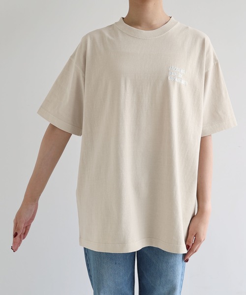ANME(アンメ)の「ピグメント加工ANMEエンブロイダリーロゴ半袖Tシャツ(Tシャツ/カットソー・レディース・ベージュ/ネイビー/オフホワイト/ブラック・M/L/XL/XXL)」の8枚目の写真