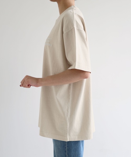 ANME(アンメ)の「ピグメント加工ANMEエンブロイダリーロゴ半袖Tシャツ(Tシャツ/カットソー・レディース・ベージュ/ネイビー/オフホワイト/ブラック・M/L/XL/XXL)」の9枚目の写真