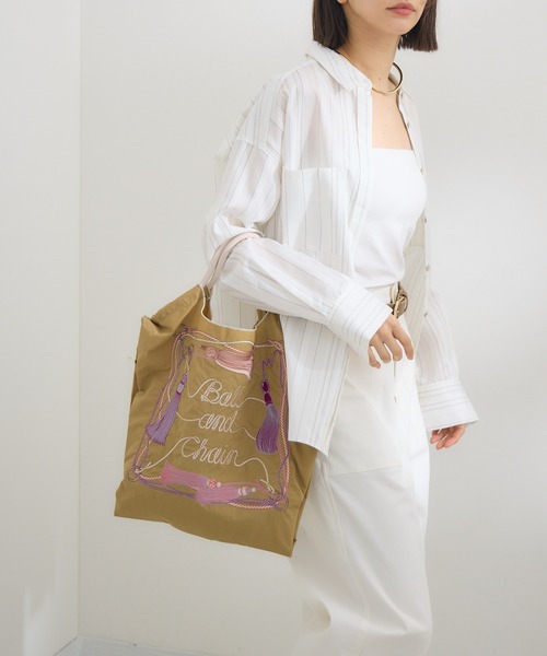 Ball&Chain(ボールアンドチェーン)の「【Ball&Chain/ボールアンドチェーン】TASSEL 撥水 刺繍トートバッグ レギュラーサイズ(トートバッグ・レディース・ベージュ/ネイビー/ブルー/ブラウン/ピンク・MEDIUM)」の22枚目の写真