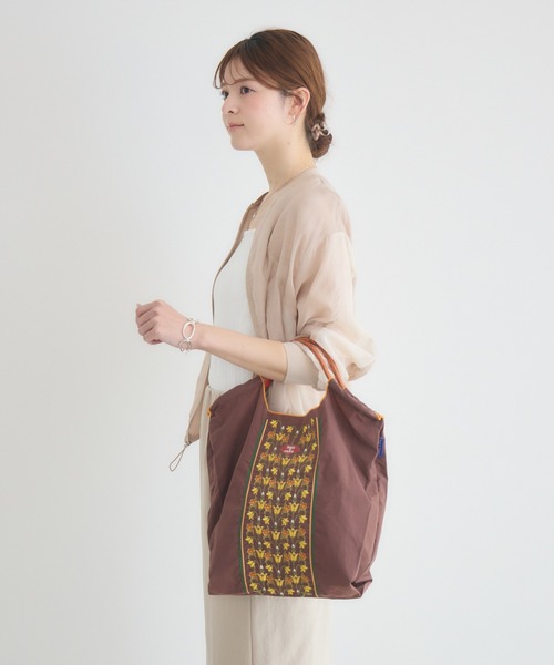 Ball&Chain(ボールアンドチェーン)の「【Ball&Chain/ボールアンドチェーン】TASSEL 撥水 刺繍トートバッグ レギュラーサイズ(トートバッグ・レディース・ベージュ/ネイビー/ブルー/ブラウン/ピンク・MEDIUM)」の7枚目の写真