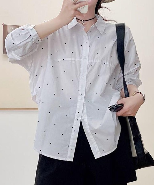 aimoha(アイモハ)の「ギャザーデザインオーバーシャツ(シャツ/ブラウス・レディース・ライトベージュ/ブルー/ホワイト系その他2/ピンク/ホワイト系その他/ホワイト・FREE)」の4枚目の写真