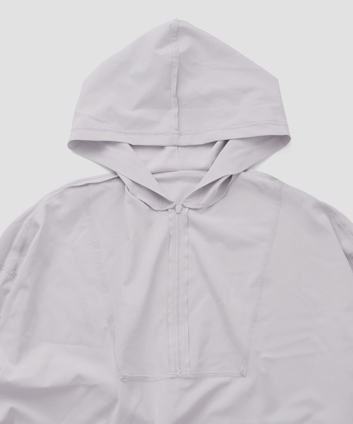 San-ai Resort 三愛水着楽園（サンアイリゾート　サンアイミズギラクエン）の「せここさんご紹介商品【紫外線防止】【UVカット】【WEB限定商品】ポケット付きハーフジップラッシュパーカー＋リブタンキニ水着+レギンス5点セット【Beach Queen（ビーチクイーン）】（水着・レディース・ブラック/ライトグレー/オフホワイト・11号/9号/13号）」の19枚目の写真