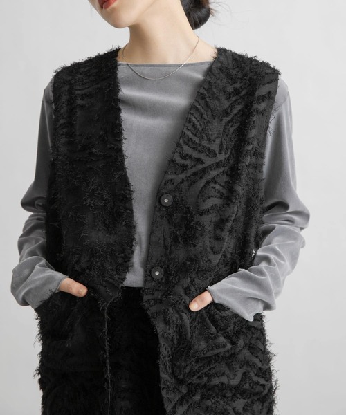 KBF（ケイビーエフ）の「フリンジベスト（ベスト・レディース・アイボリー/ブラック・ONE）」の3枚目の写真