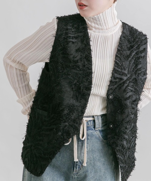 KBF（ケイビーエフ）の「フリンジベスト（ベスト・レディース・アイボリー/ブラック・ONE）」の10枚目の写真