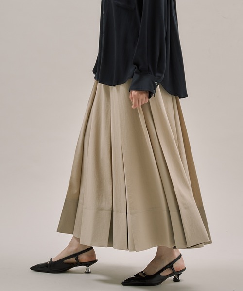 PUBLIC TOKYO(パブリックトウキョウ)の「プリクルータックフレアスカート(スカート・レディース・ベージュ/ダークグレー/ブラウン/アイボリー・1/2)」の16枚目の写真