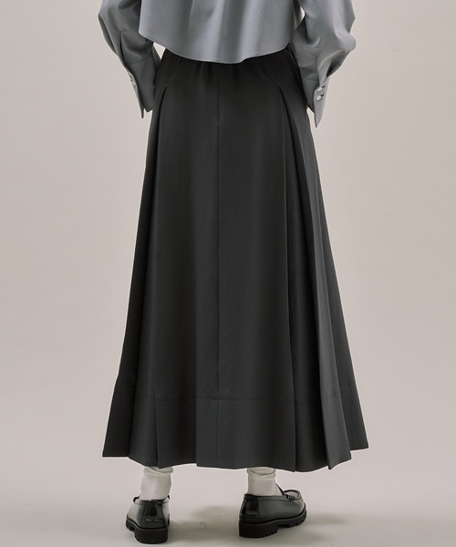 PUBLIC TOKYO(パブリックトウキョウ)の「プリクルータックフレアスカート(スカート・レディース・ベージュ/ダークグレー/ブラウン/アイボリー・1/2)」の20枚目の写真