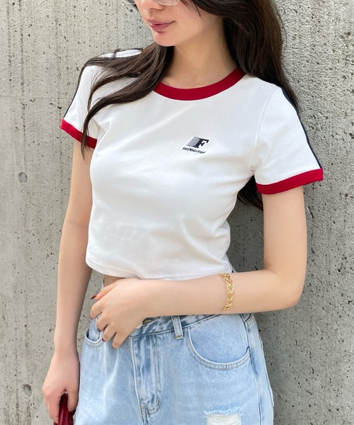 FOREVER 21（フォーエバー トゥエンティーワン）の「【2025SS】スポーツコンパクトTシャツ（Tシャツ/カットソー・レディース・オフホワイト/ブルー/ネイビー・FREE）」の2枚目の写真