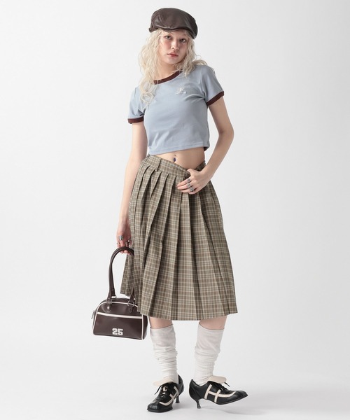 FOREVER 21（フォーエバー トゥエンティーワン）の「【2025SS】スポーツコンパクトTシャツ（Tシャツ/カットソー・レディース・オフホワイト/ブルー/ネイビー・FREE）」の5枚目の写真