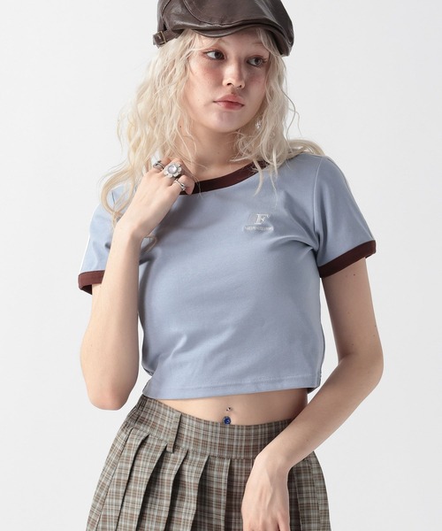 FOREVER 21（フォーエバー トゥエンティーワン）の「【2025SS】スポーツコンパクトTシャツ（Tシャツ/カットソー・レディース・オフホワイト/ブルー/ネイビー・FREE）」の7枚目の写真