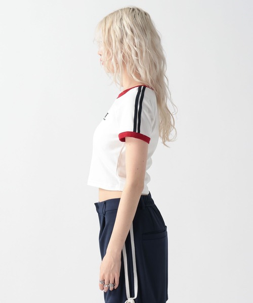 FOREVER 21（フォーエバー トゥエンティーワン）の「【2025SS】スポーツコンパクトTシャツ（Tシャツ/カットソー・レディース・オフホワイト/ブルー/ネイビー・FREE）」の17枚目の写真