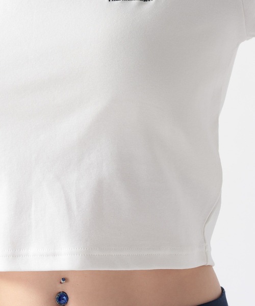 FOREVER 21（フォーエバー トゥエンティーワン）の「【2025SS】スポーツコンパクトTシャツ（Tシャツ/カットソー・レディース・オフホワイト/ブルー/ネイビー・FREE）」の21枚目の写真