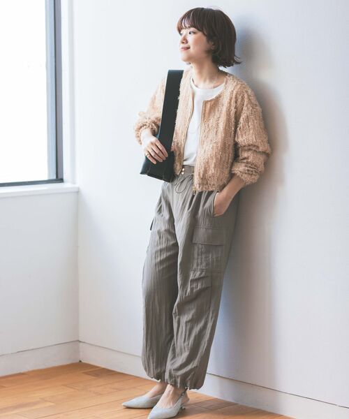 COHINA(コヒナ)の「フェザーチュールシアーブルゾン 【低身長・小柄女性】(ブルゾン・レディース・ブラック/ホワイト/ベージュ・ONE SIZE)」の6枚目の写真