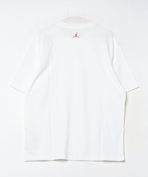 JORDAN BRAND(ジョーダンブランド)の「ジョーダン ジョーダン BRND BR SNKR PCH クルー S/S Tシャツ(Tシャツ/カットソー・メンズ・ホワイト×レッド/ベージュ/ネイビー/ブラック×レッド・SS/S/M/L/XL/2XL/3XL)」の8枚目の写真