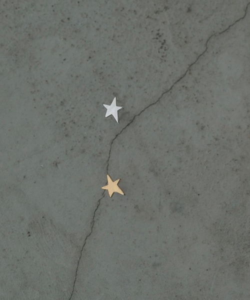 and cloud(アンドクラウド)の「Minimum Star Pierce / Single(ピアス(片耳用)・レディース・イエローゴールド/シルバー・FREE)」の2枚目の写真