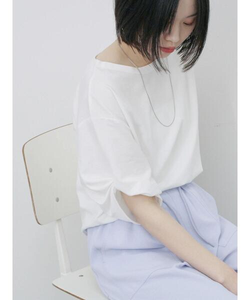 Samansa Mos2 blue（サマンサモスモスブルー）の「ツイストスリーブアソートTシャツ（Tシャツ/カットソー・レディース・ブルー/ブラック/プラム/チャコールグレー/オフホワイト・F）」の8枚目の写真