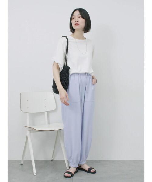 Samansa Mos2 blue（サマンサモスモスブルー）の「ツイストスリーブアソートTシャツ（Tシャツ/カットソー・レディース・ブルー/ブラック/プラム/チャコールグレー/オフホワイト・F）」の11枚目の写真