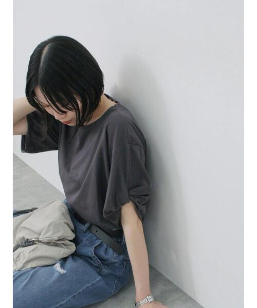 Samansa Mos2 blue（サマンサモスモスブルー）の「ツイストスリーブアソートTシャツ（Tシャツ/カットソー・レディース・ブルー/ブラック/プラム/チャコールグレー/オフホワイト・F）」の17枚目の写真