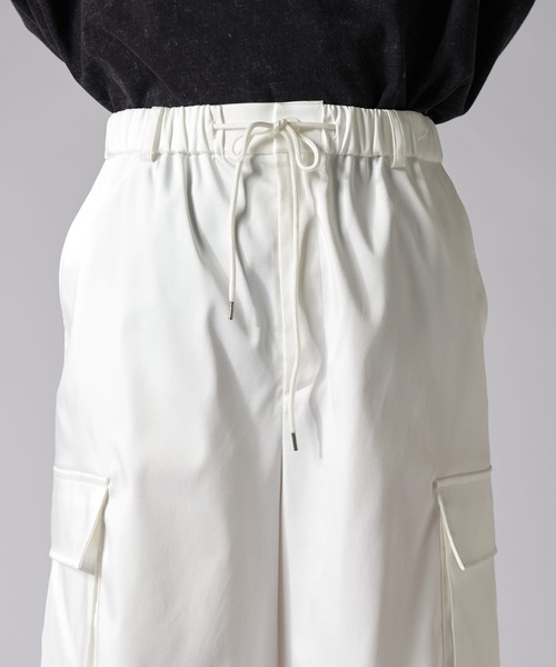 Lui's(ルイス)の「ルーズフィットカーゴショートパンツ(その他パンツ・メンズ・ブラック/ホワイト・FREE)」の19枚目の写真