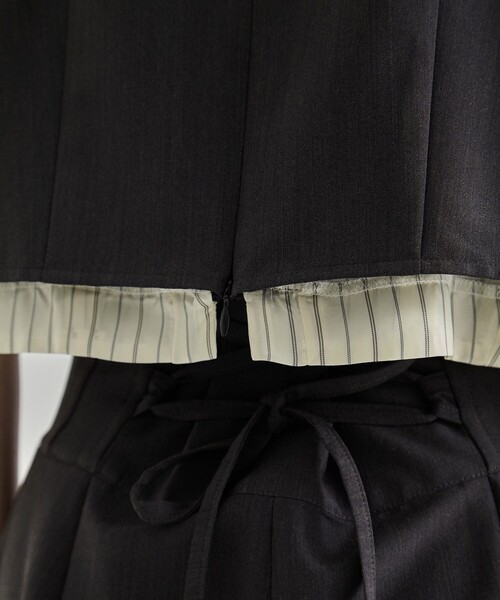 UNITED TOKYO(ユナイテッドトウキョウ)の「Half Sleeve Cropped JK|セットアップ/オケージョン/ストレッチ/防シワ/秋服(テーラードジャケット・レディース・ライトグレー/ダークグレー・1/2)」の18枚目の写真