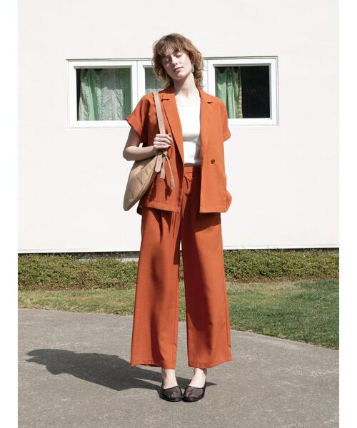 Lugnoncure(ルノンキュール)の「麻調フレンチスリーブジャケット《2025summer catalog item》(ノーカラージャケット・レディース・ベージュ/オレンジ/ブラック・F)」の4枚目の写真