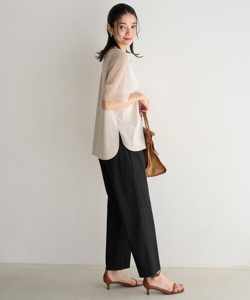 UNFILO(アンフィーロ)の「BEAUTY FORM-T シアースリーブT(Tシャツ/カットソー・レディース・ネイビー系/ベージュ系/ブラック系/グレー系・SMALL/MEDIUM/LARGE)」の9枚目の写真