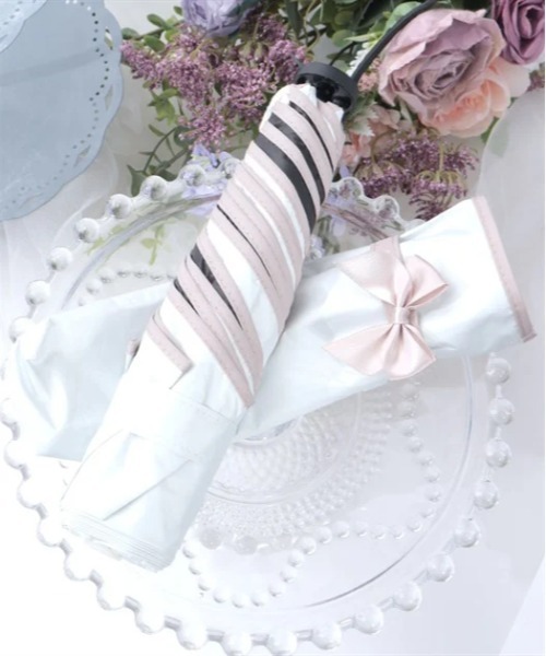 axes femme（アクシーズファム）の「バイカラーリボン晴雨兼用折傘（折りたたみ傘・レディース・サックスブルー/ブラック/ホワイト・FREE）」の4枚目の写真