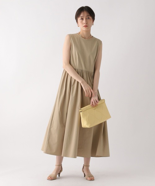 Elura(エルーラ)の「タイプライターワンピース〈低身長サイズあり〉/492841(ワンピース・レディース・ブラック/ベージュ・FREE(S)/FREE)」の2枚目の写真