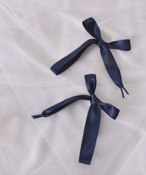 VIBGYOR Women（ヴィブジョー　ウィメン）の「【float】《推し活/推しカラー/メンカラ》幅広 サテン リボン 靴紐【30色展開】（シューズアクセサリー・レディース・スモークピンク/コーラル/ダークグリーン/ライトブルー/スカイブルー/ホワイト/パープル/ブラック/オフホワイト/グレー/レッド/ネイビー/ベージュ/ブラウン/ベビーピンク/ライトパープル/ライトイエロー/ナチュラル/ラベンダー/ワインレッド/ダークパープル/ミント/エメラルド/ライトグリーン/ブルー/グリーン/エメラルドブルー/ピンク/オレンジ/イエロー・FREE）」の17枚目の写真