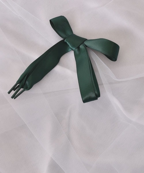 VIBGYOR Women（ヴィブジョー　ウィメン）の「【float】《推し活/推しカラー/メンカラ》幅広 サテン リボン 靴紐【30色展開】（シューズアクセサリー・レディース・スモークピンク/コーラル/ダークグリーン/ライトブルー/スカイブルー/ホワイト/パープル/ブラック/オフホワイト/グレー/レッド/ネイビー/ベージュ/ブラウン/ベビーピンク/ライトパープル/ライトイエロー/ナチュラル/ラベンダー/ワインレッド/ダークパープル/ミント/エメラルド/ライトグリーン/ブルー/グリーン/エメラルドブルー/ピンク/オレンジ/イエロー・FREE）」の9枚目の写真