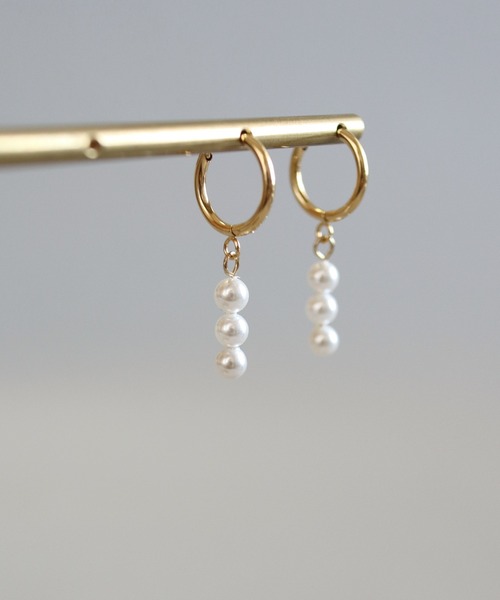 CERCA（チェルカ）の「KAM.accessory/サージカルステンレス316L/金属アレルギー対応/3連パールピアス（ピアス（両耳用）・レディース・ゴールド系1/シルバー系2/ゴールド系2/シルバー系1・FREE）」の11枚目の写真